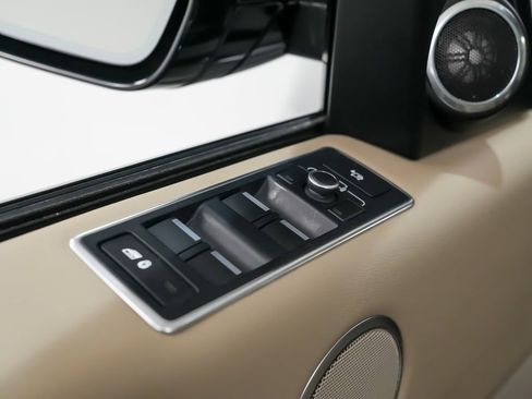 Used 2016 Land Rover Range Rover HSE image 22