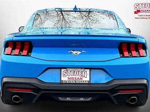 Used 2024 Ford Mustang Premium image 5