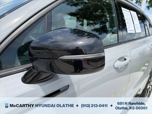 Used 2022 Kia Sorento EX w/ Panoramic Sunroof Package FWD image 19