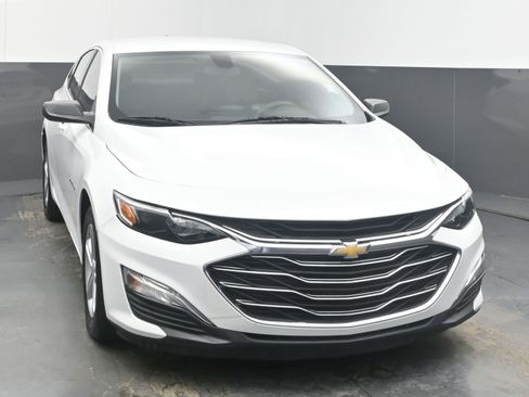 Used 2021 Chevrolet Malibu LS image 3