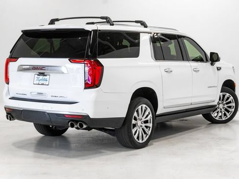 Used 2023 GMC Yukon XL Denali w/ Advanced Technology Package AWD/4WD image 36