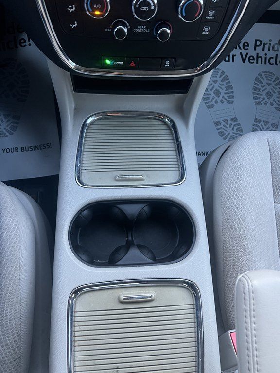 Used 2019 Dodge Grand Caravan SE w/ UConnect Hands-Free Group FWD image 22