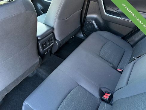 Used 2022 Toyota RAV4 SE w/ Convenience Package image 12