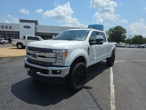 Used 2018 Ford F250 Lariat w/ Lariat Ultimate Package AWD/4WD image 7