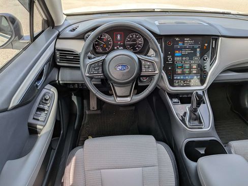 Used 2025 Subaru Outback Premium AWD/4WD image 16