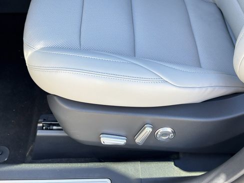 New 2026 Lincoln Nautilus Premiere image 16