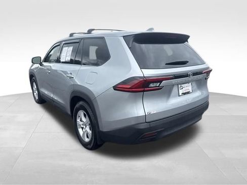 Used 2025 Toyota Grand Highlander FWD image 3