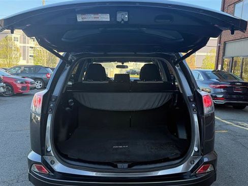 Used 2016 Toyota RAV4 XLE image 19