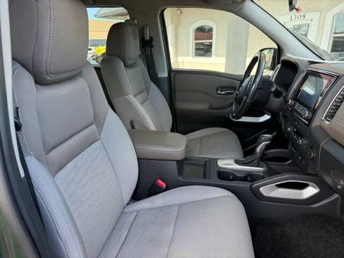 Used 2022 Nissan Frontier SV RWD image 12