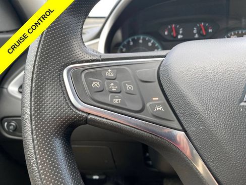 Used 2025 Chevrolet Malibu LT FWD image 13