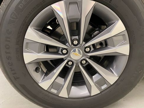 Used 2026 Chevrolet Equinox LT FWD image 25