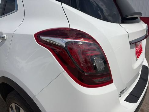 Used 2022 Buick Encore Preferred w/ Safety Package AWD/4WD image 20