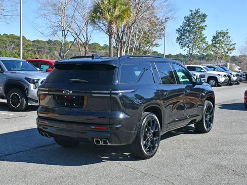 Used 2025 Chevrolet Traverse RS w/ LPO, Floor Liner Package image 4