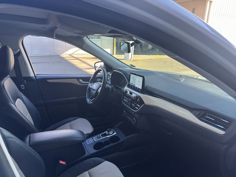 Used 2021 Ford Escape Titanium w/ Titanium Elite Package image 39