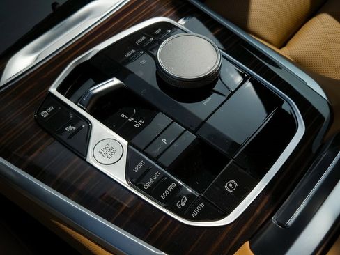 New 2026 BMW X5 xDrive40i w/ Premium Package image 12