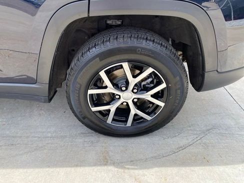 Used 2023 Jeep Grand Cherokee Limited AWD/4WD image 14