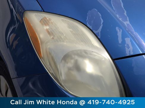 Used 2007 Toyota Yaris 2-Door Hatchback FWD image 12