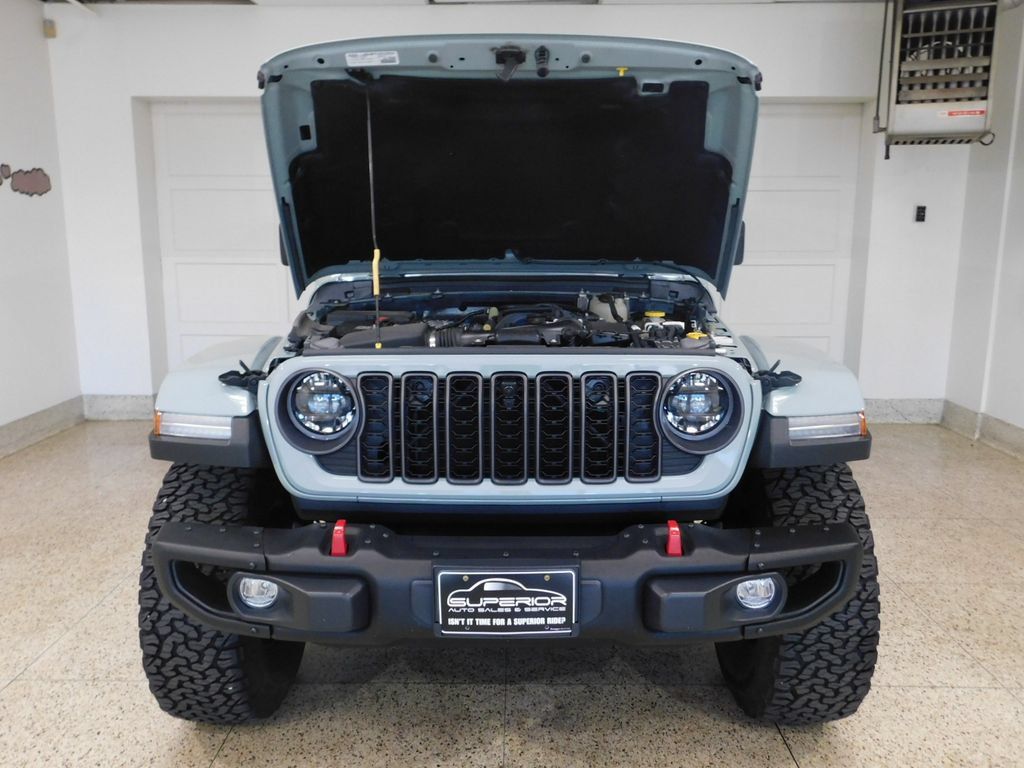 Used 2024 Jeep Wrangler Unlimited Rubicon AWD/4WD image 14