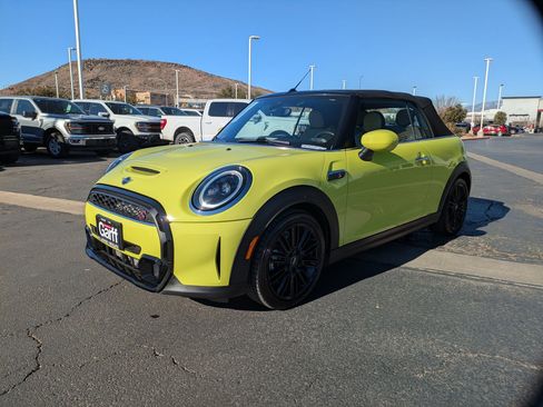 Used 2023 MINI Cooper S w/ Signature Upholstery Package image 7