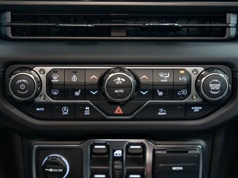 New 2026 Jeep Wrangler Unlimited Rubicon image 12