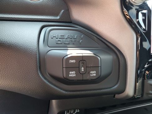 Used 2026 RAM 2500 Big Horn AWD/4WD image 17
