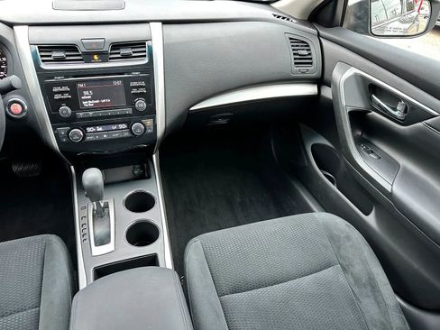 Used 2015 Nissan Altima 2.5 SV image 13