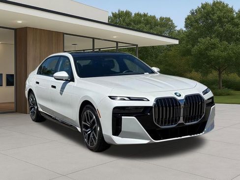Used 2023 BMW i7 xDrive60 AWD/4WD image 6