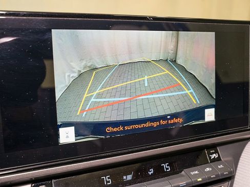 Used 2025 Toyota Camry SE w/ Multimedia Upgrade Package image 14