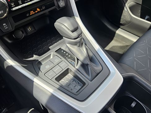 Certified 2025 Toyota RAV4 XLE FWD image 16