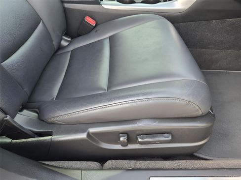 Used 2015 Acura TLX FWD image 21