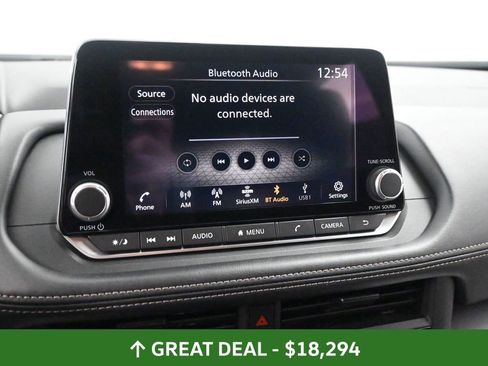 Used 2024 Nissan Rogue S image 39