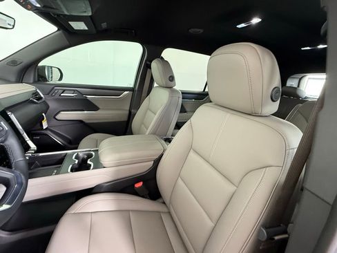 New 2026 GMC Acadia Elevation w/ Super Cruise Package image 14