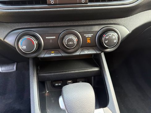 Certified 2024 Kia Forte LXS w/ LXS Technology Package FWD image 20