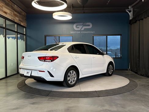 Used 2023 Kia Rio S image 3