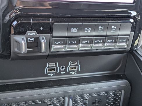New 2026 RAM 3500 Big Horn AWD/4WD image 29