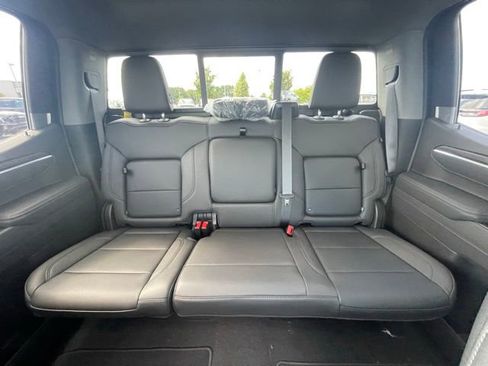 New 2026 GMC Sierra 1500 SLT w/ SLT Premium Plus Package image 25