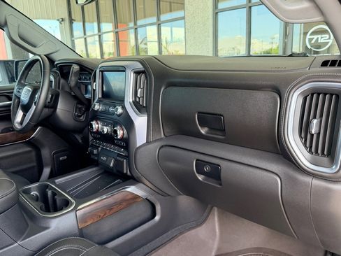Used 2019 GMC Sierra 1500 SLT w/ SLT Premium Plus Package AWD/4WD image 26