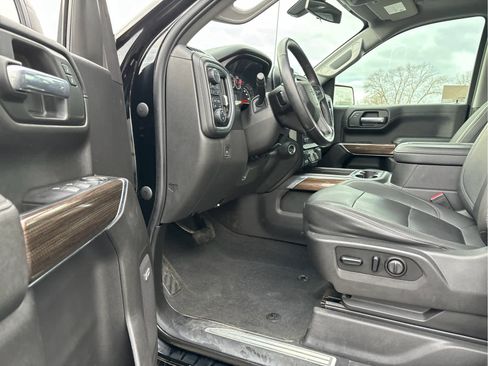 Certified 2021 Chevrolet Silverado 1500 LT Trail Boss w/ Convenience Package II image 8