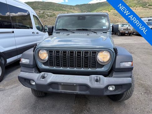 Used 2024 Jeep Wrangler Unlimited Sport AWD/4WD image 2
