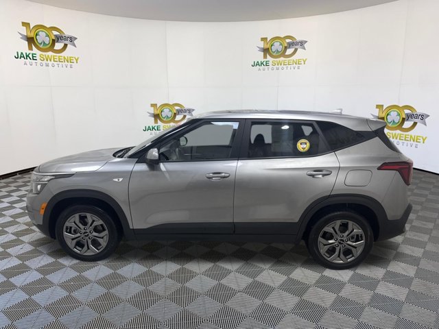 Used 2024 Kia Seltos LX AWD/4WD image 6