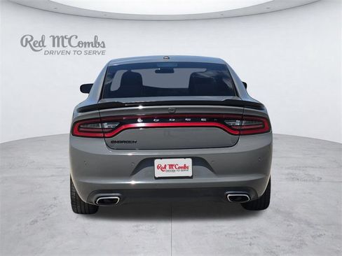 Used 2019 Dodge Charger SXT w/ Blacktop Package RWD image 5