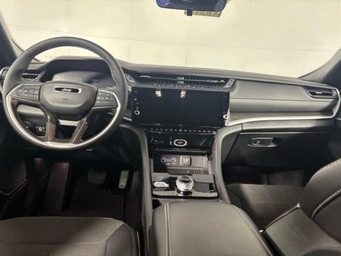 New 2026 Jeep Grand Cherokee Altitude AWD/4WD image 29