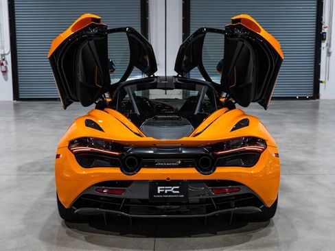 Used 2019 McLaren 720S Performance RWD image 34