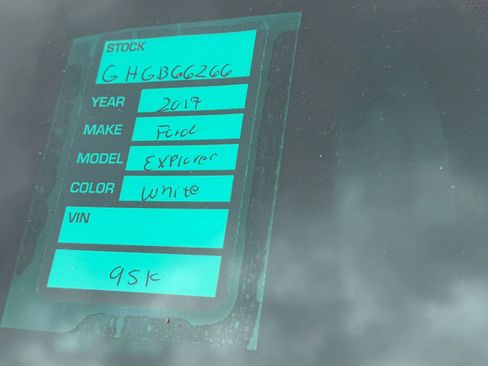 Used 2017 Ford Explorer Sport image 9