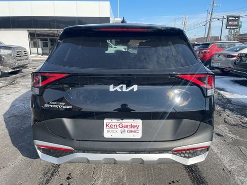 Used 2025 Kia Sportage EX image 5