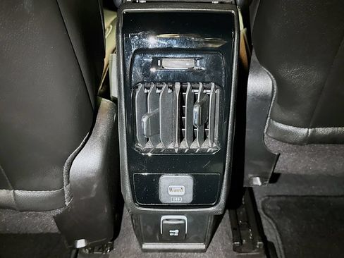 Used 2025 Jeep Compass Limited AWD/4WD image 22