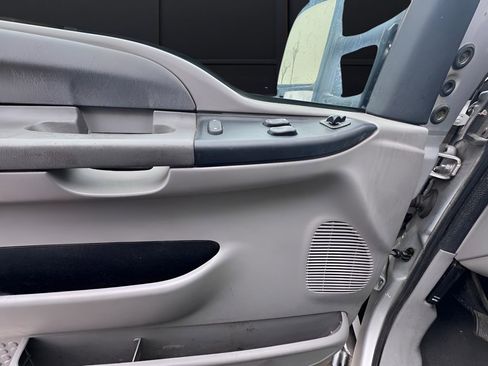 Used 2000 Ford F250 XL image 27