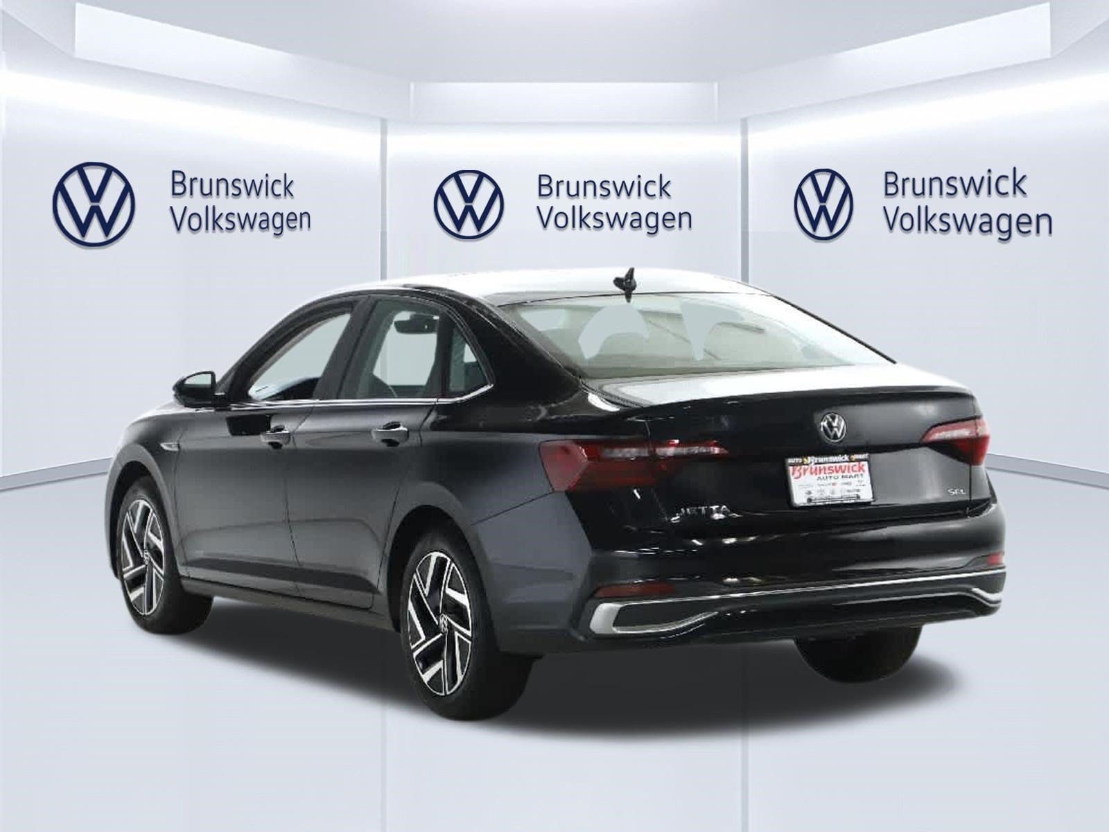 Used 2024 Volkswagen Jetta SEL FWD image 39