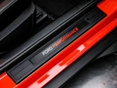 Used 2022 Ford Mustang Shelby GT500 w/ Technology Package image 53