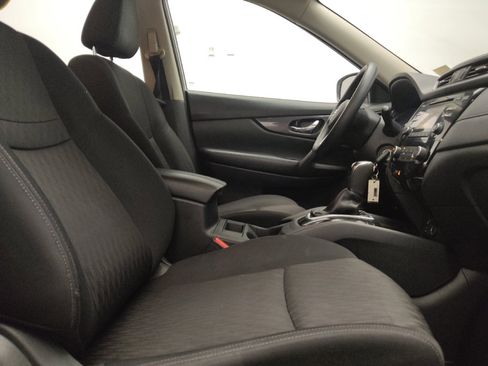 Used 2017 Nissan Rogue S FWD image 21